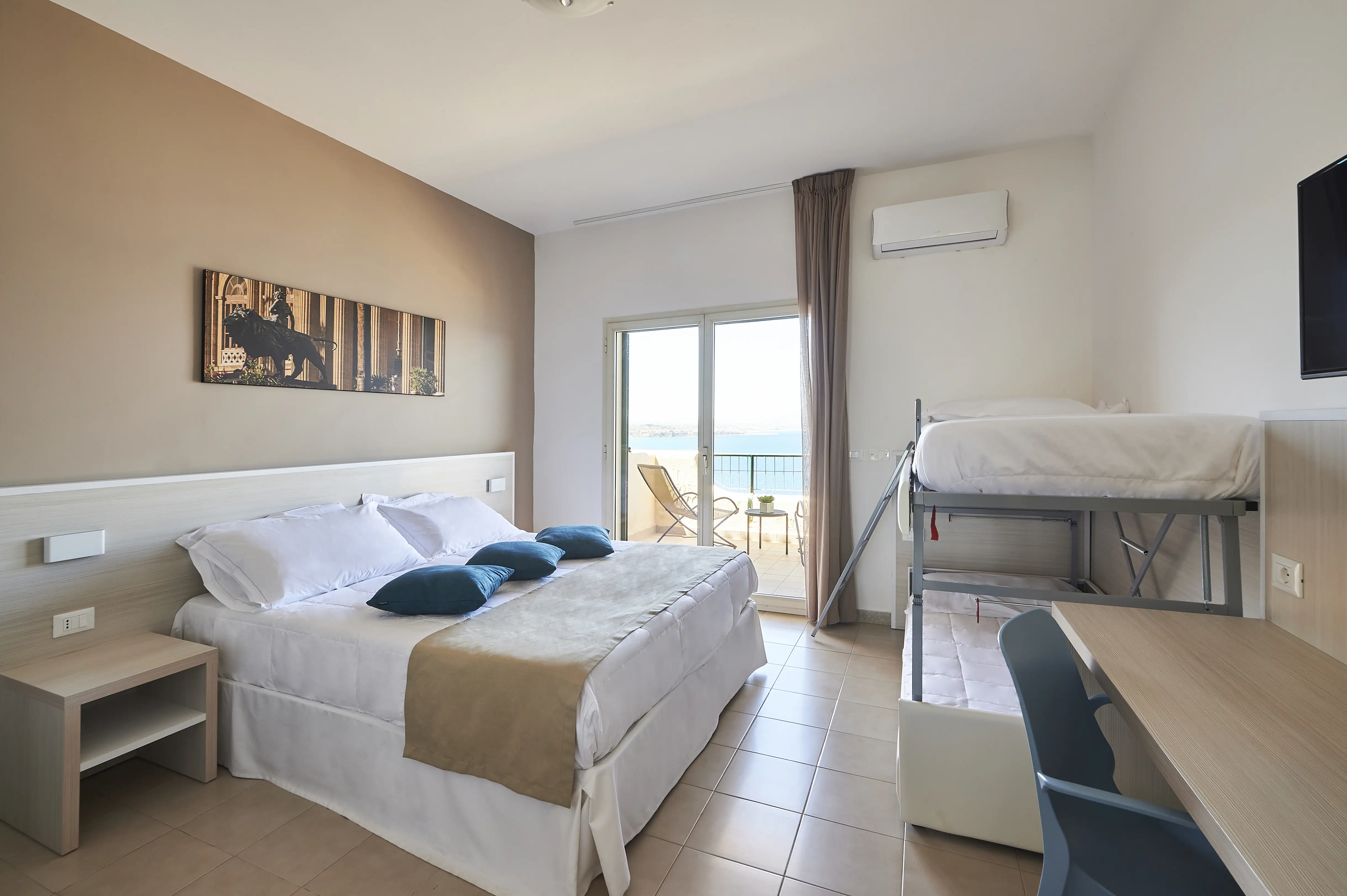 HOTEL TERRASINI