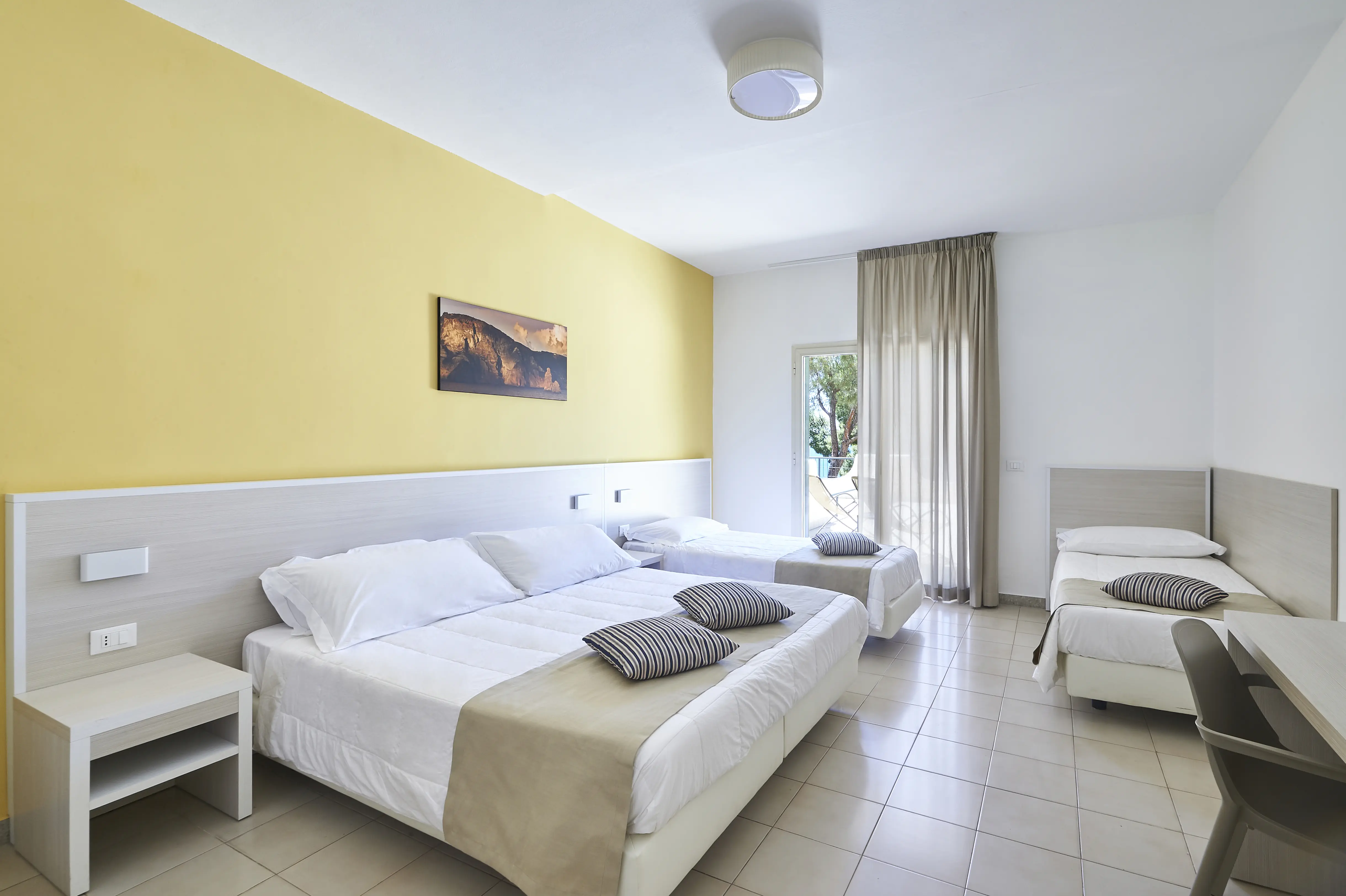 HOTEL TERRASINI