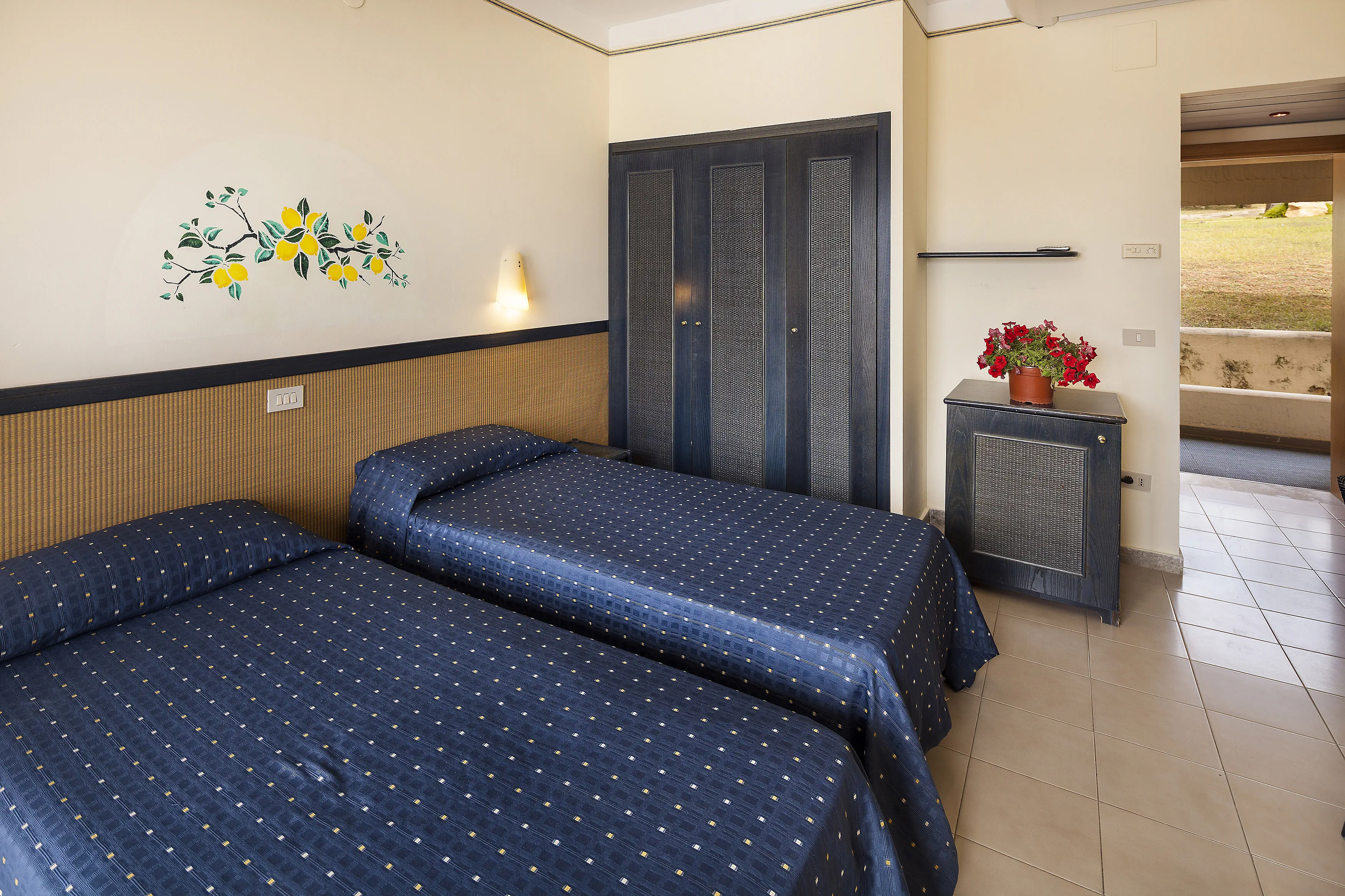 HOTEL TERRASINI