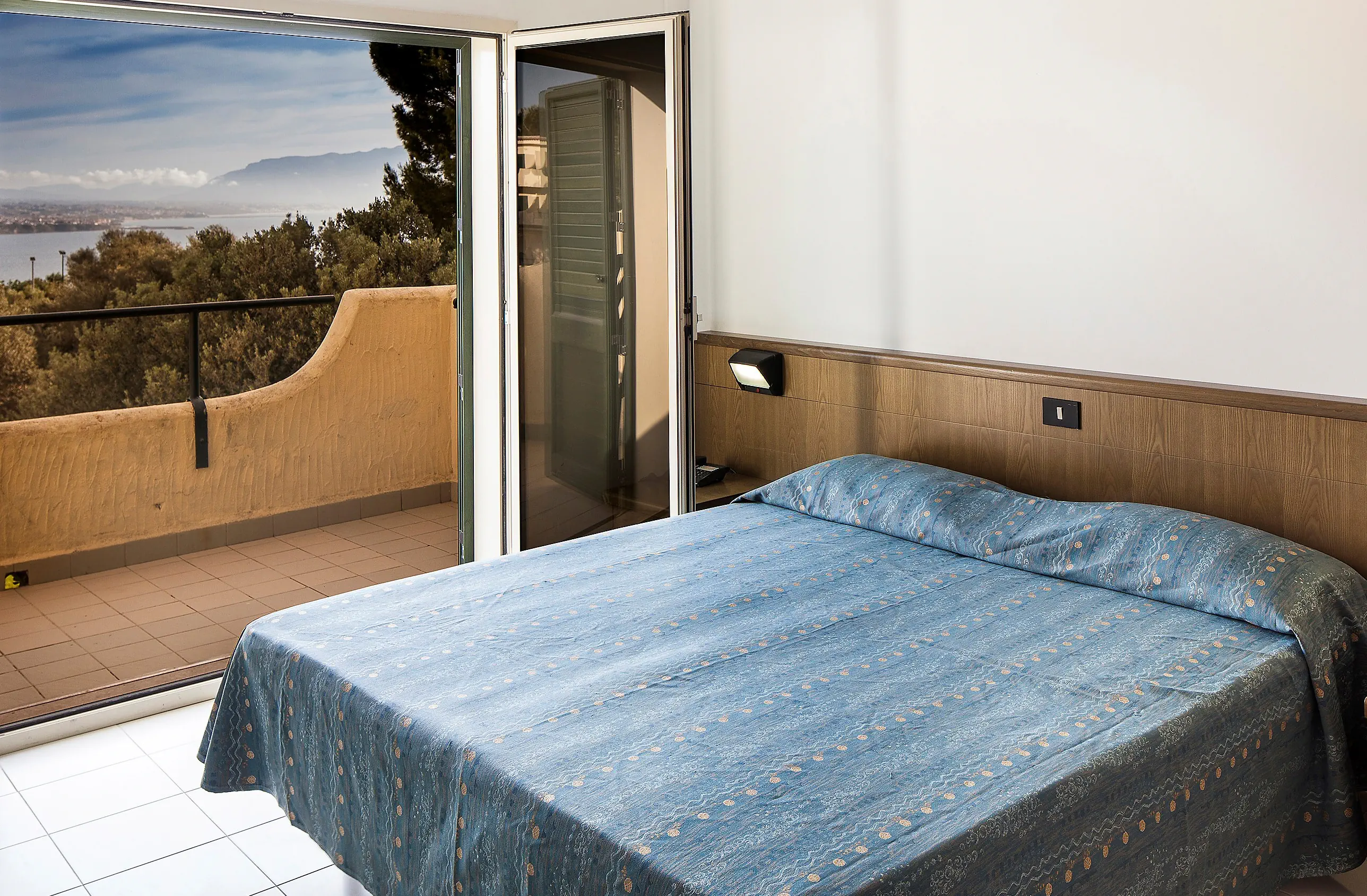 HOTEL TERRASINI