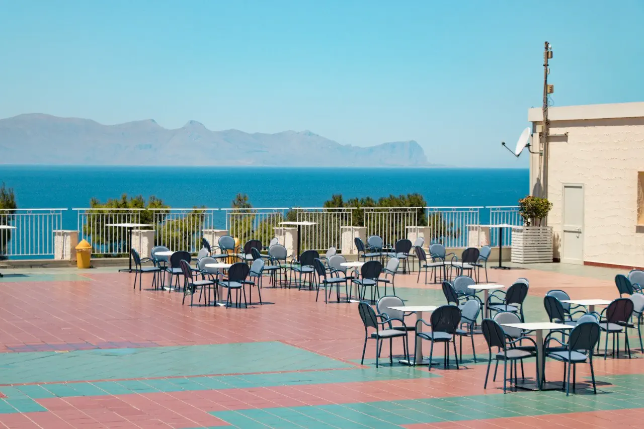 HOTEL TERRASINI