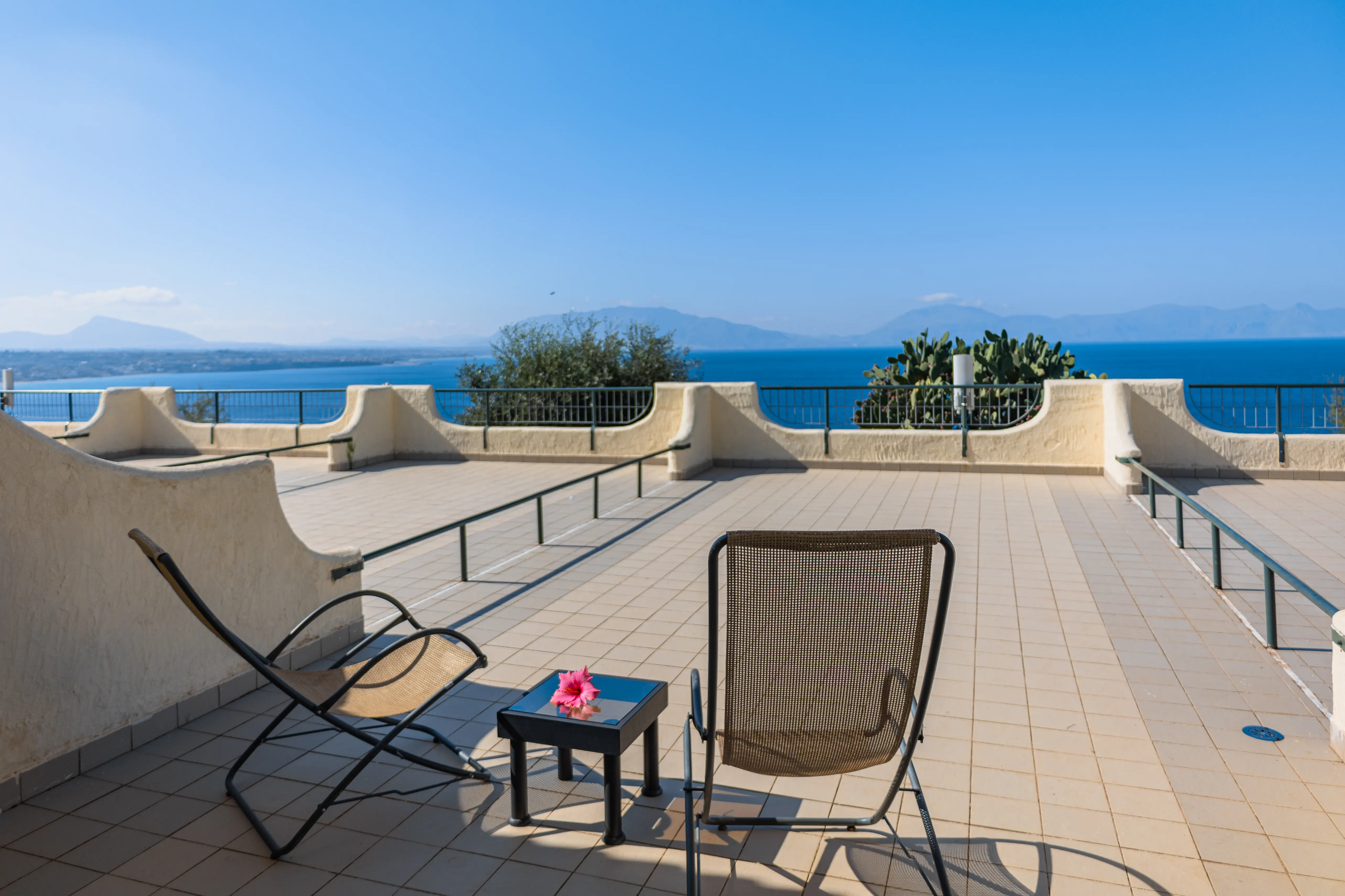 HOTEL TERRASINI