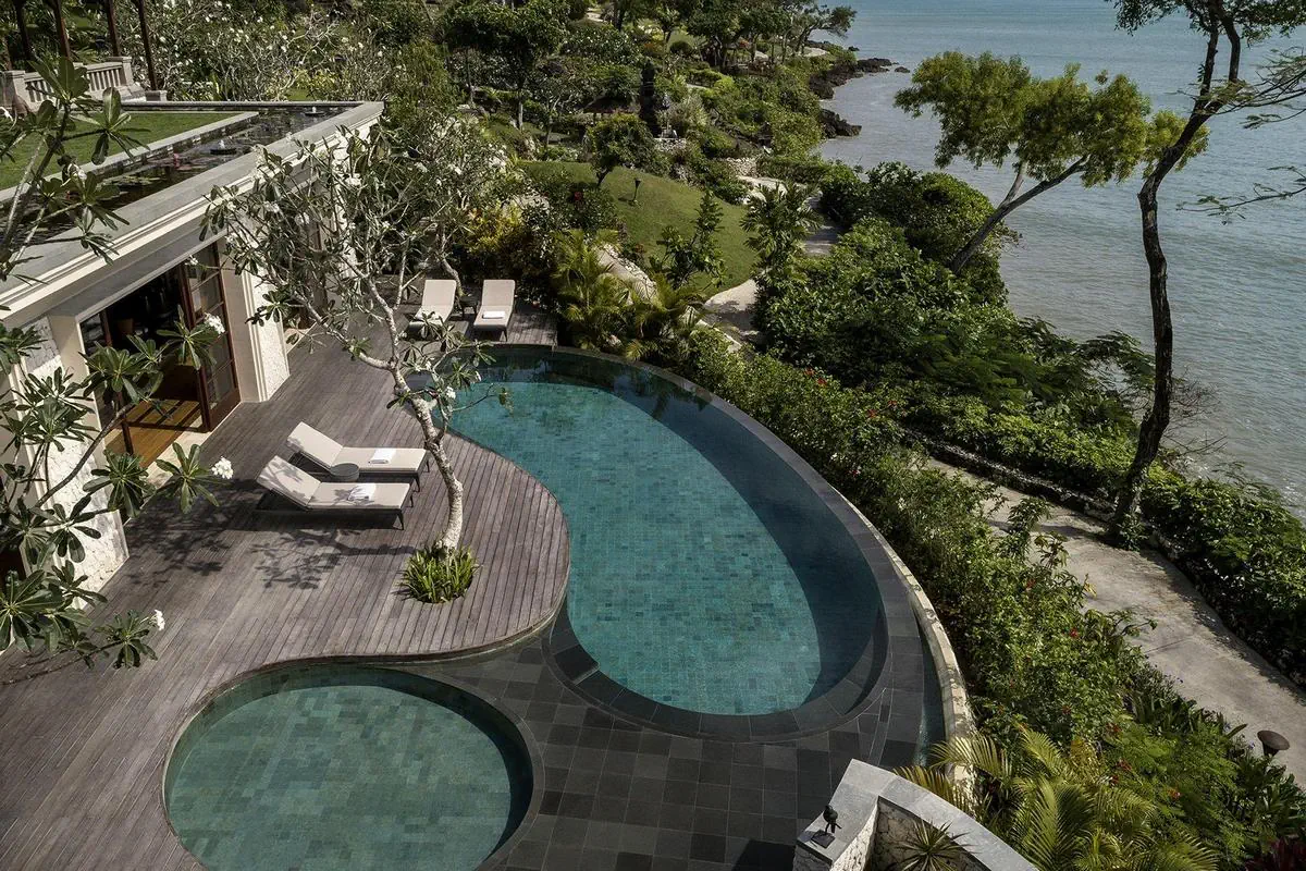 Hotel:Four Seasons Resort Bali at Jimbaran Bay 5*