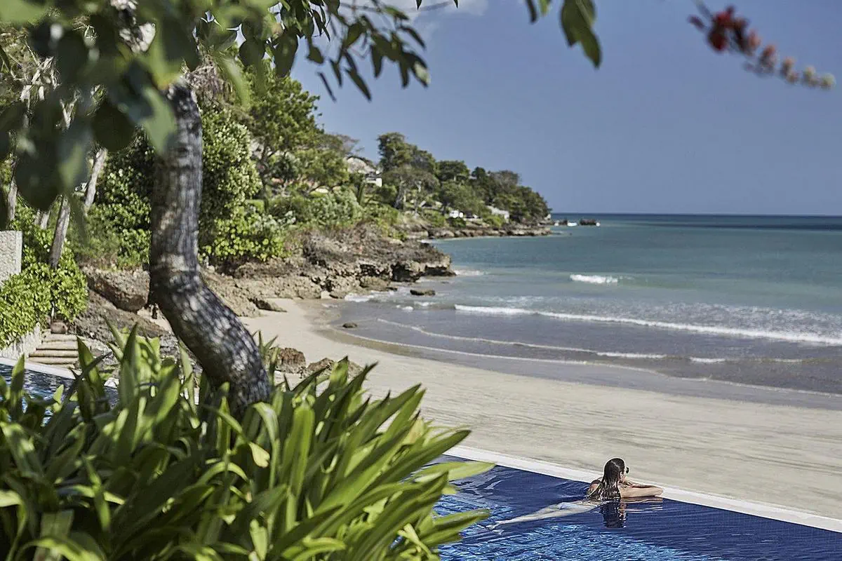 Hotel:Four Seasons Resort Bali at Jimbaran Bay 5*