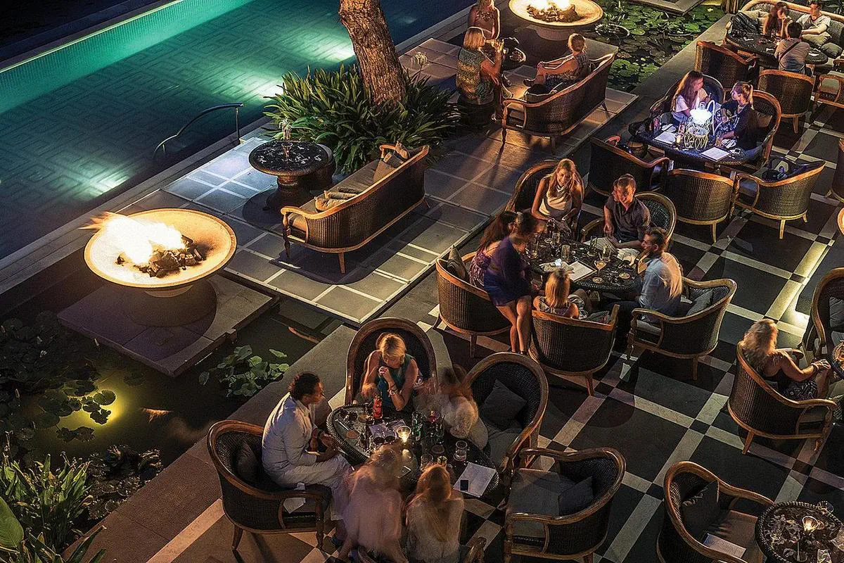 Hotel:Four Seasons Resort Bali at Jimbaran Bay 5*