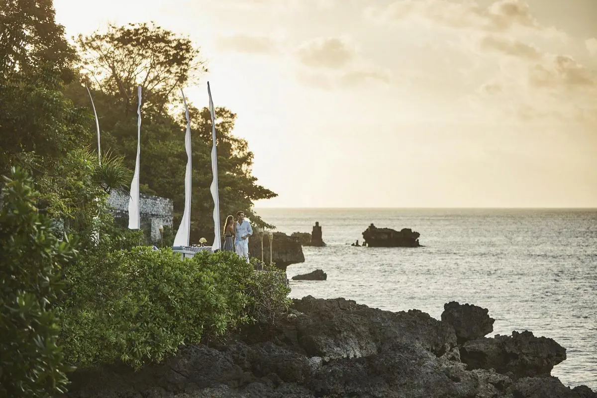 Hotel:Four Seasons Resort Bali at Jimbaran Bay 5*