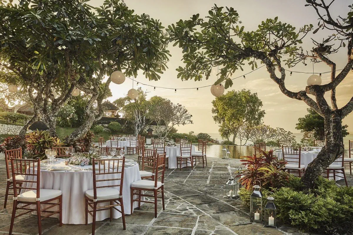 Hotel:Four Seasons Resort Bali at Jimbaran Bay 5*