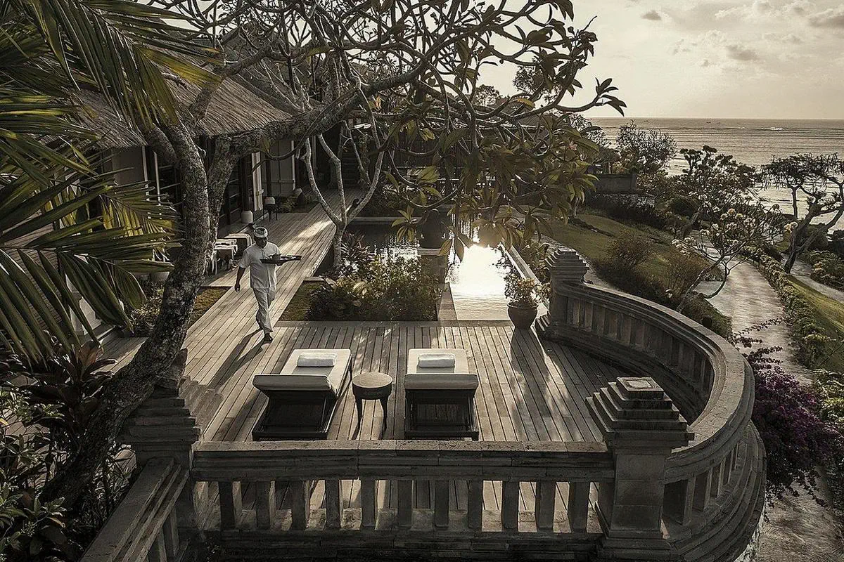 Hotel:Four Seasons Resort Bali at Jimbaran Bay 5*