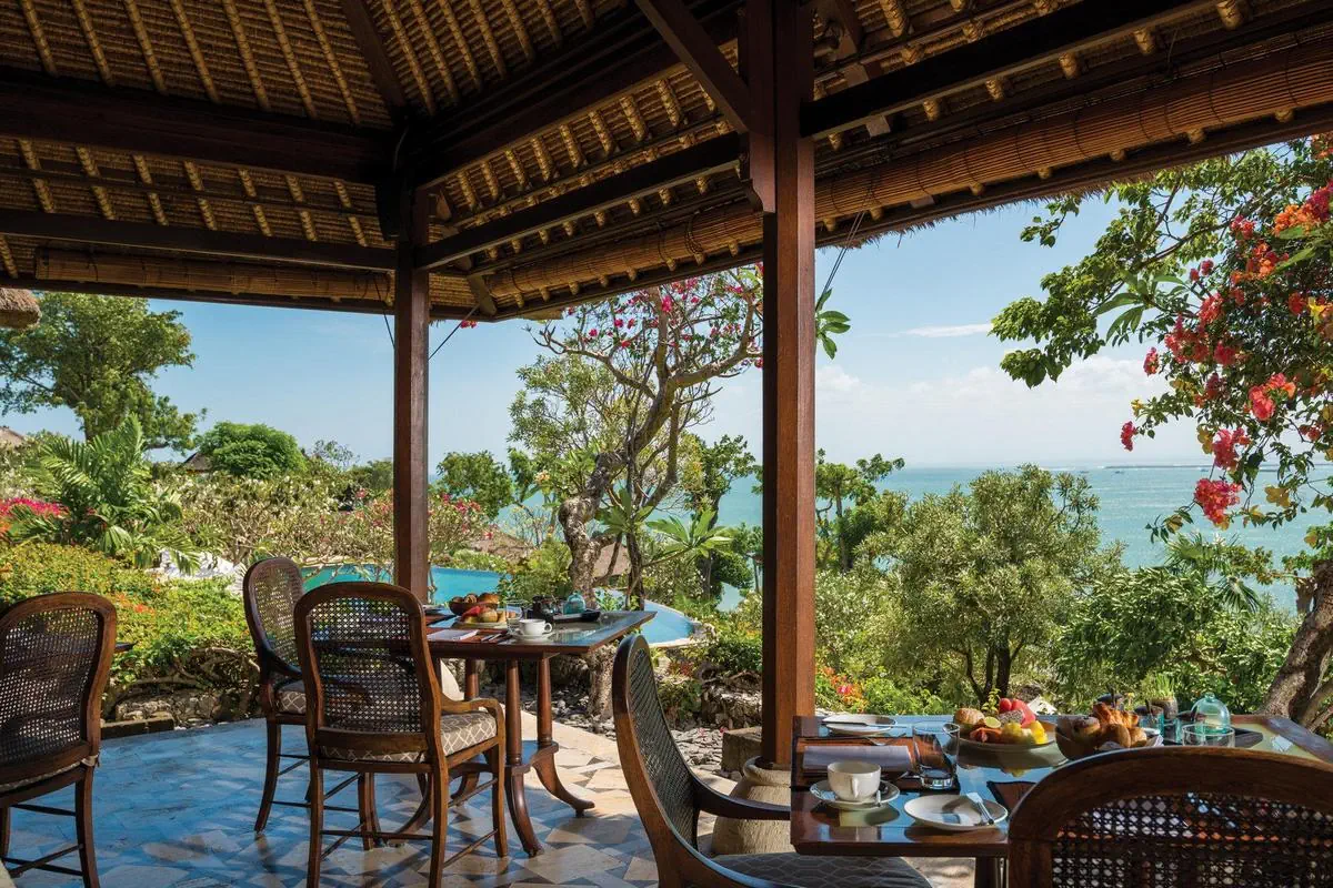 Hotel:Four Seasons Resort Bali at Jimbaran Bay 5*