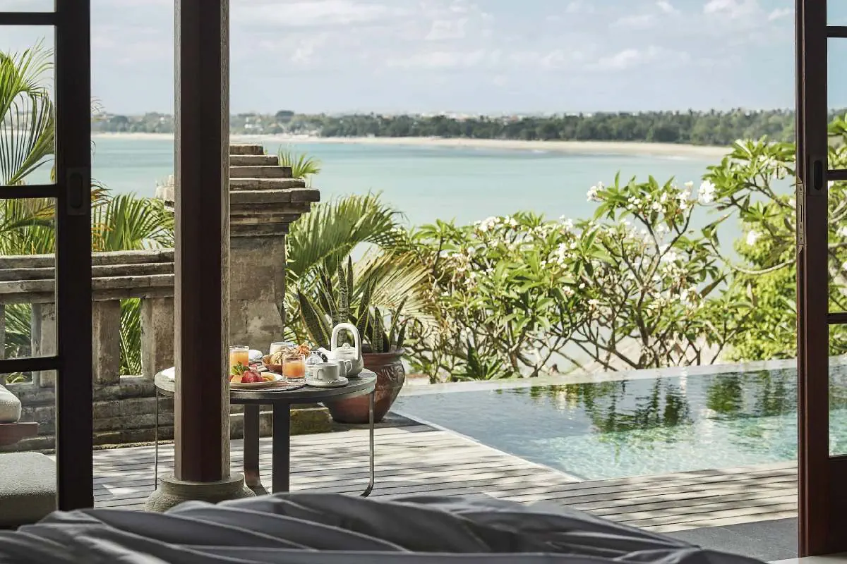 Hotel:Four Seasons Resort Bali at Jimbaran Bay 5*