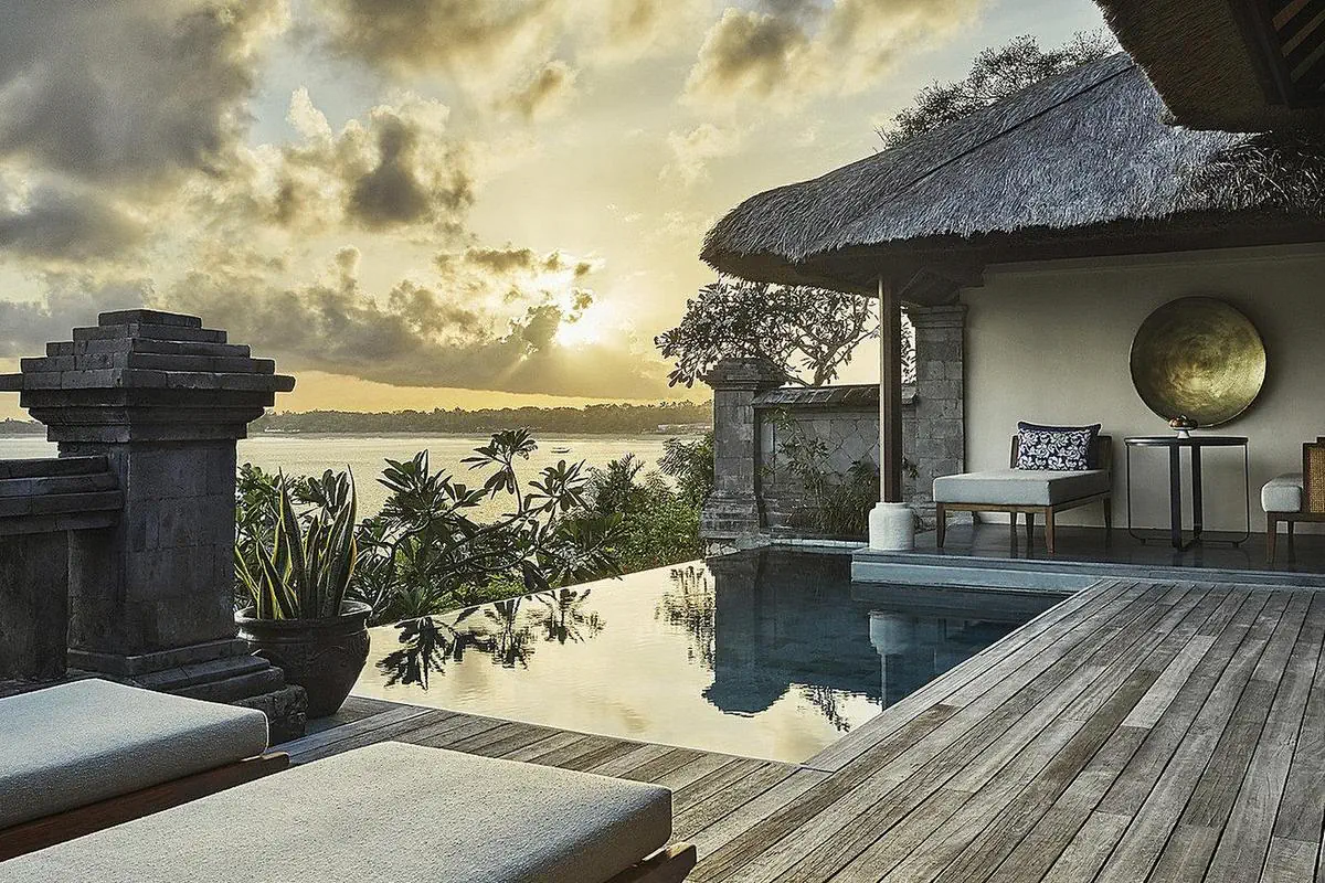 Hotel:Four Seasons Resort Bali at Jimbaran Bay 5*