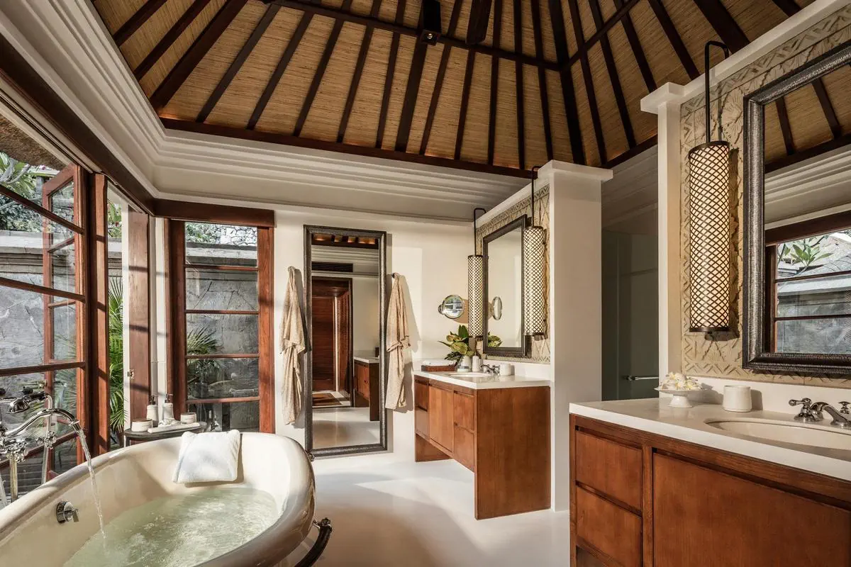 Hotel:Four Seasons Resort Bali at Jimbaran Bay 5*