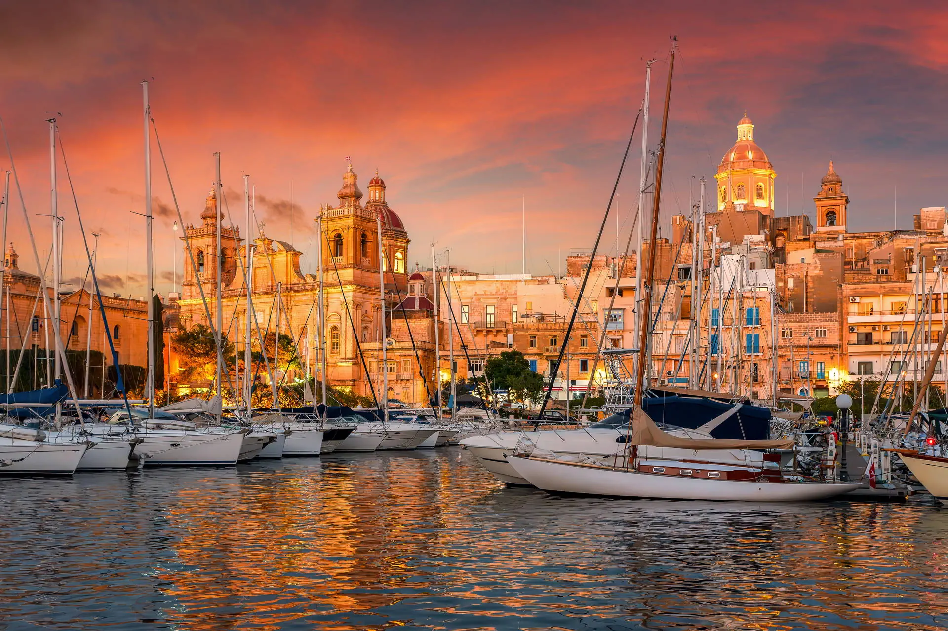 Malta - wyspiarskie państwo - miasto - zdjęcie 26