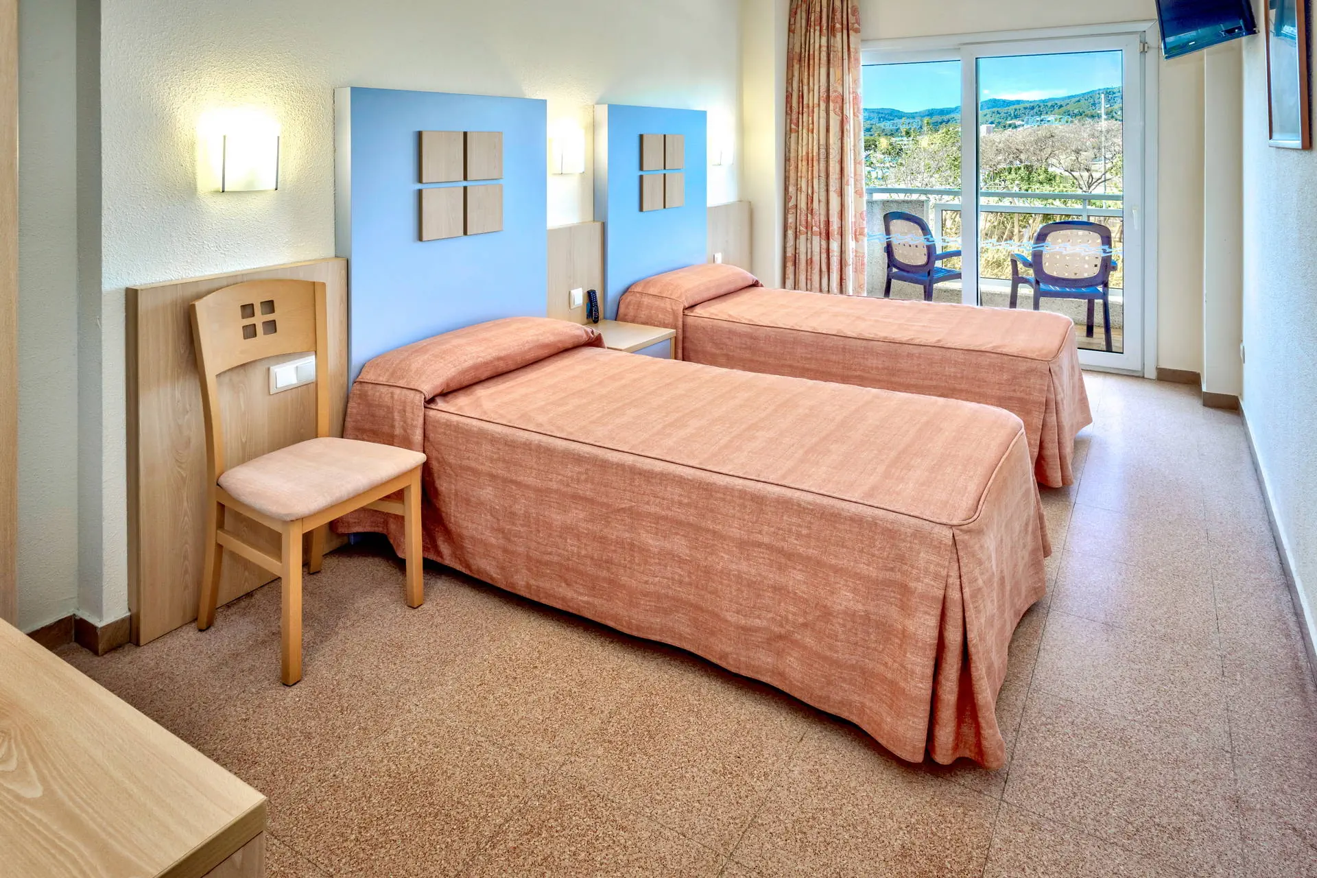 Caprici Beach Hotel & Spa