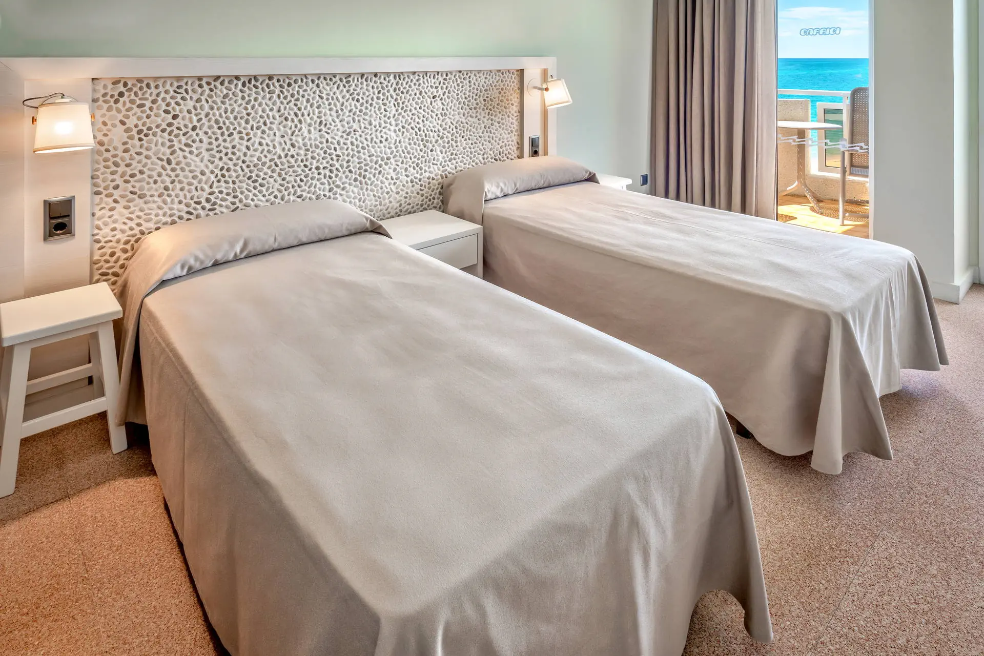 Caprici Beach Hotel & Spa