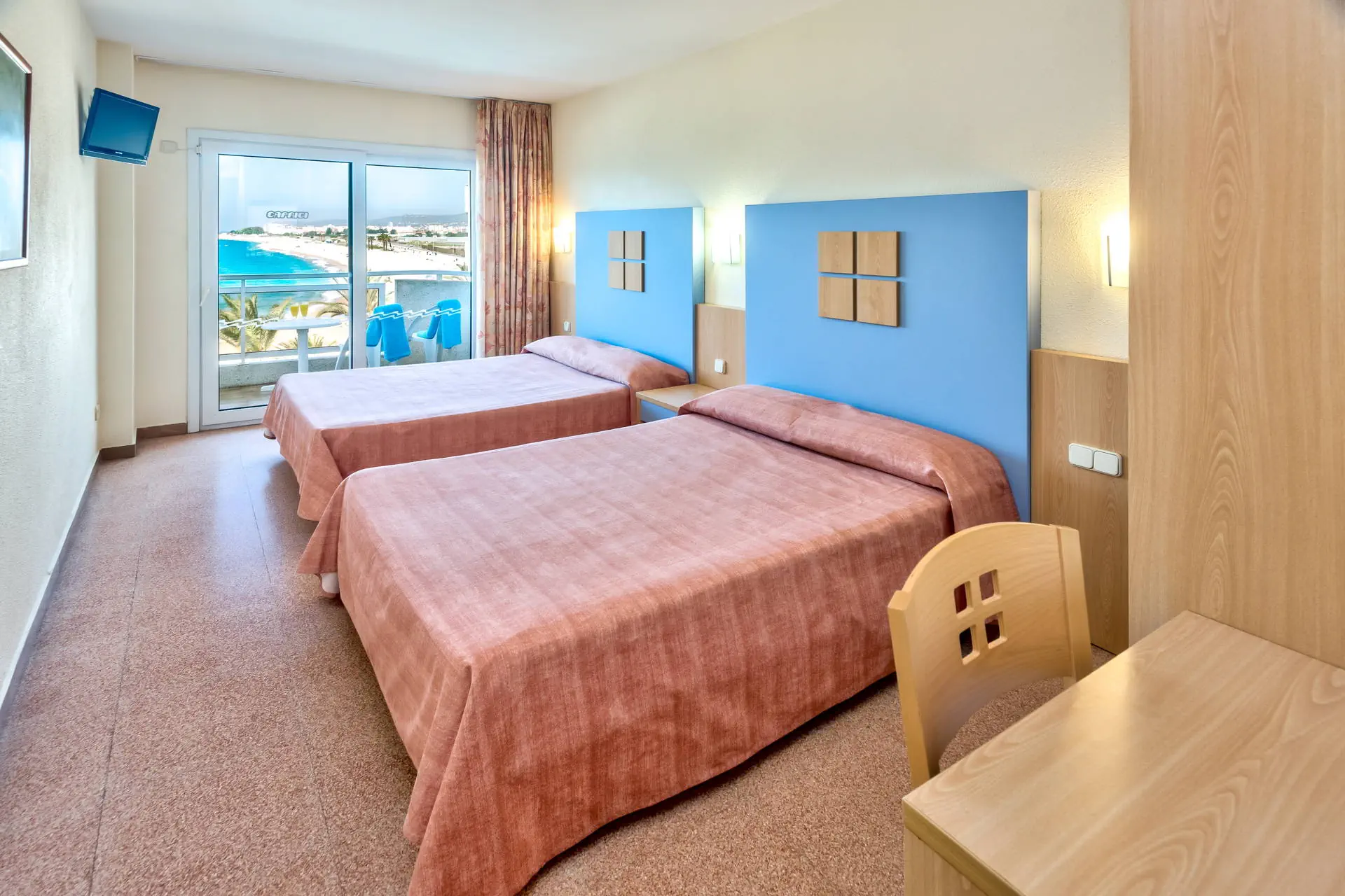 Caprici Beach Hotel & Spa