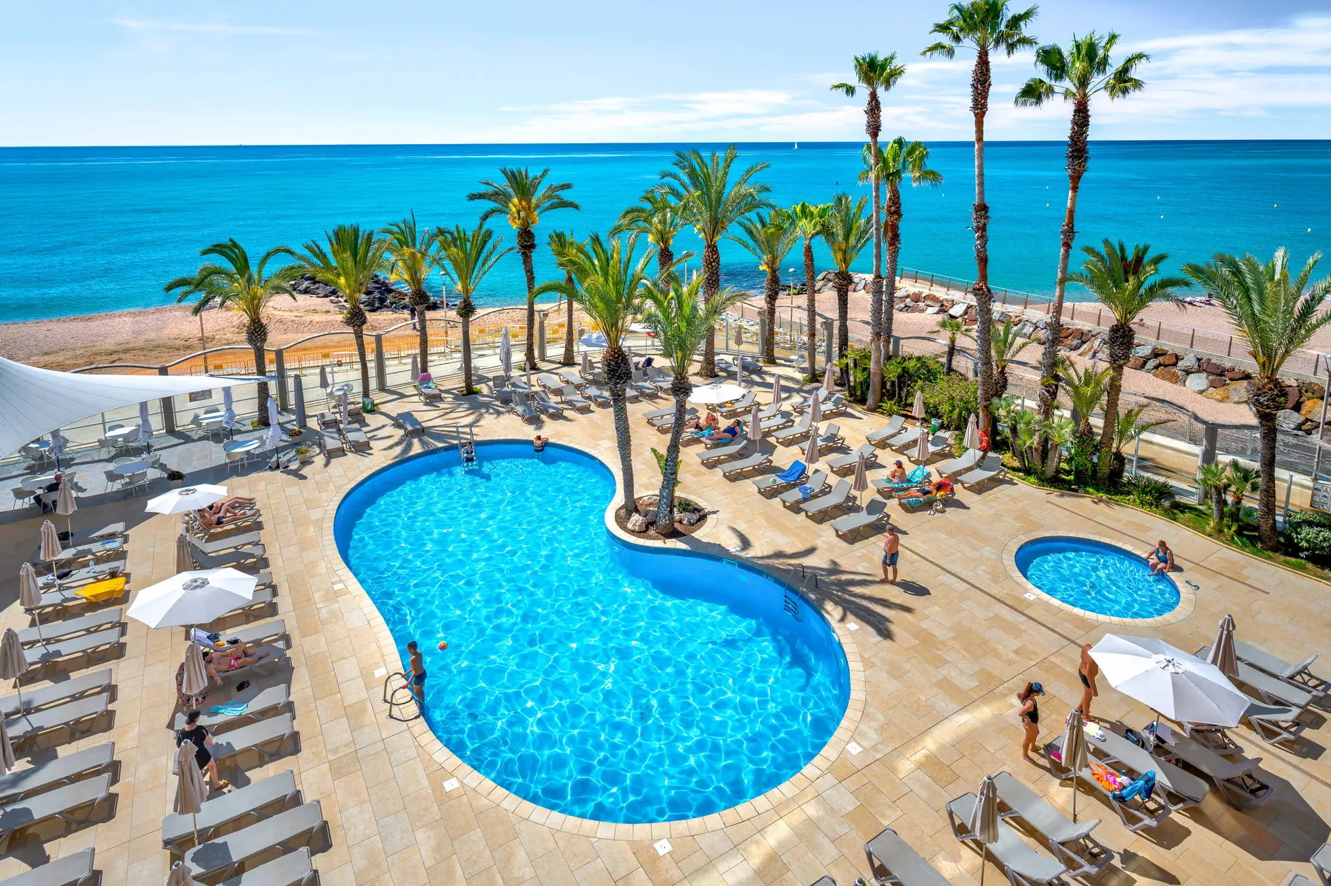 Caprici Beach Hotel & Spa
