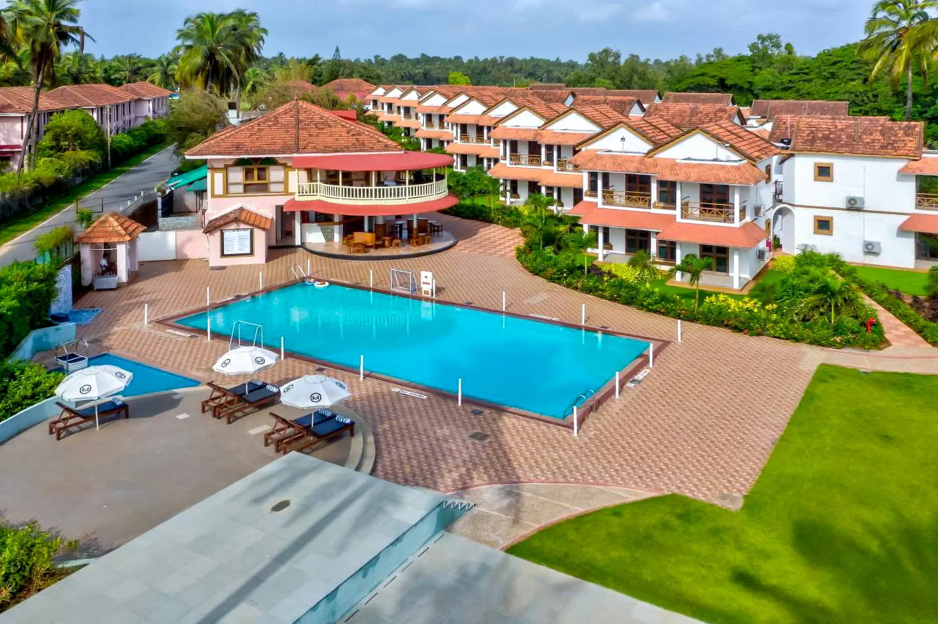 Nanu Resort - zdjęcie 4