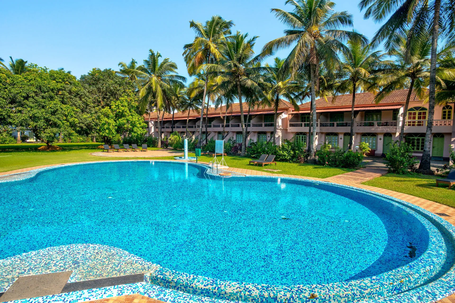 Nanu Resort - zdjęcie 5