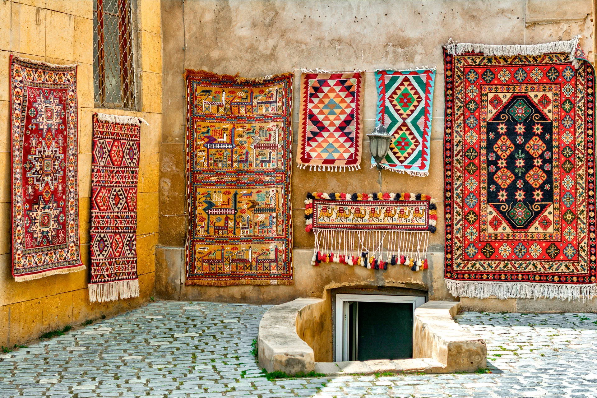 Baku - Mit szklanych domów - zdjęcie 3