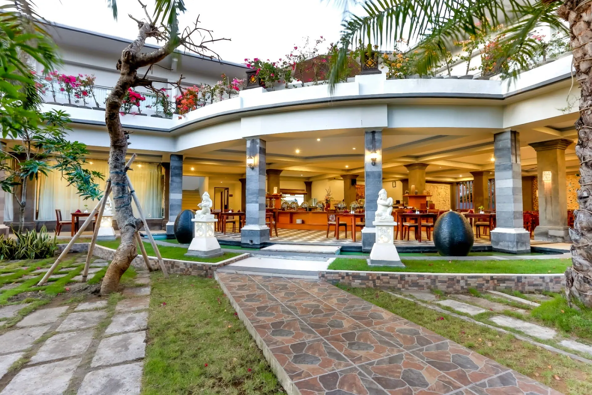 Puri Saron Seminyak - zdjęcie 28