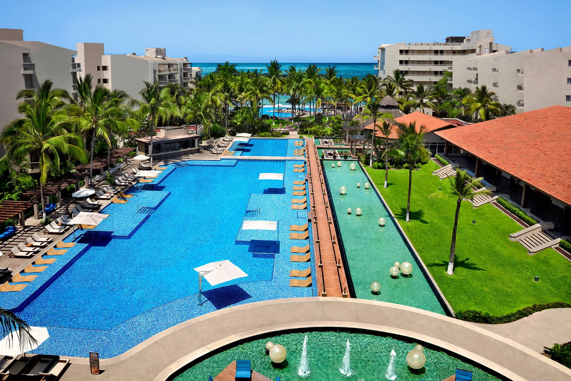 Krystal Grand (Nuevo Vallarta) - zdjęcie 8