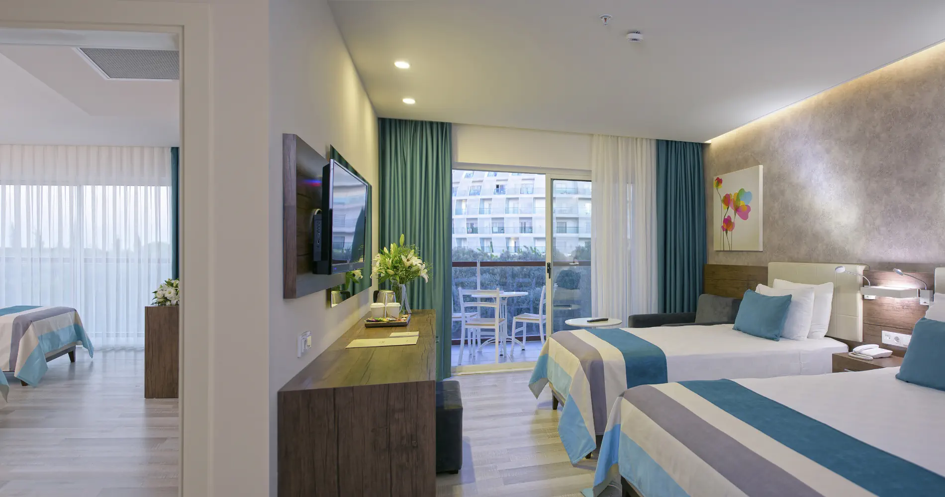 Lonicera West