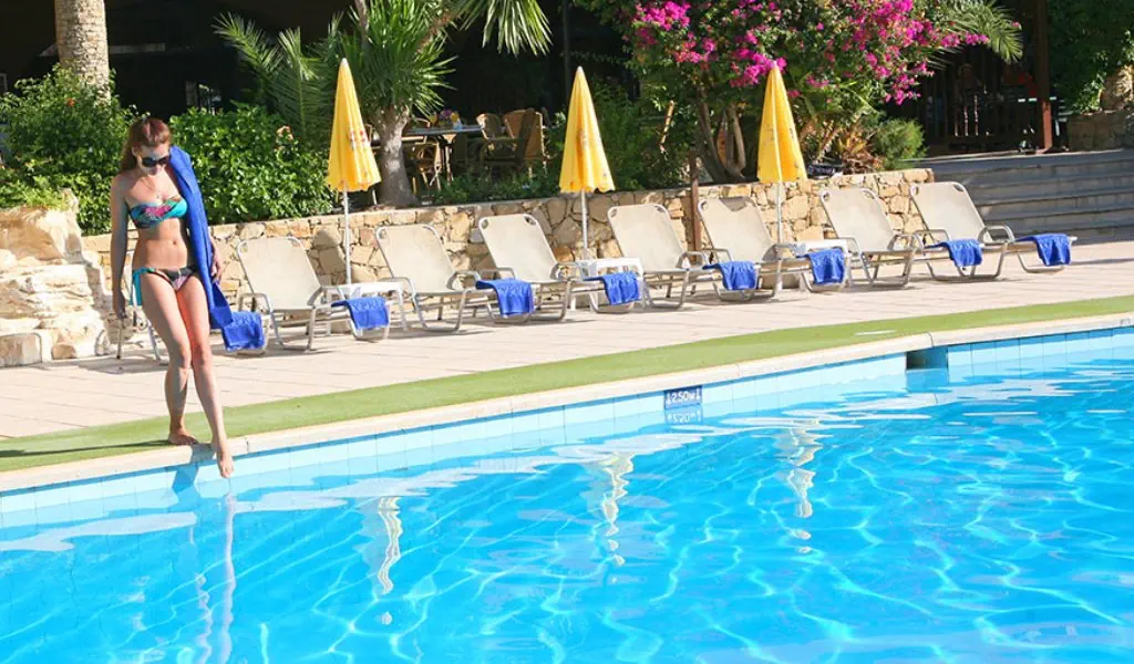 HOTEL: Cypr / Limassol / Navarria 3 (BB,HB,ALL)