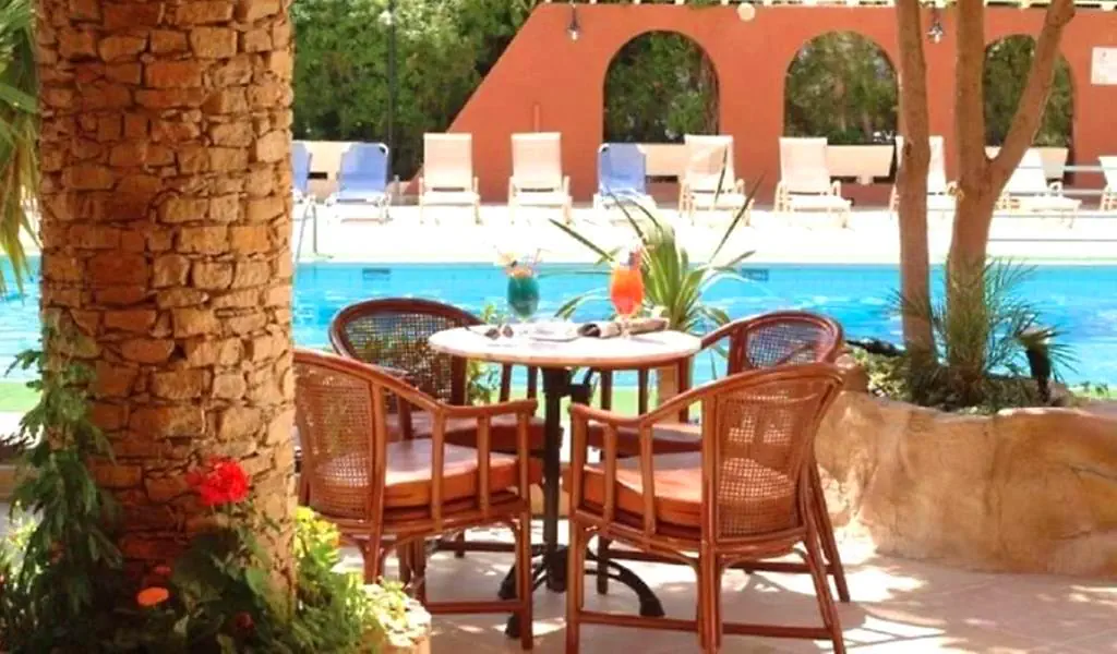HOTEL: Cypr / Limassol / Navarria 3 (BB,HB,ALL)