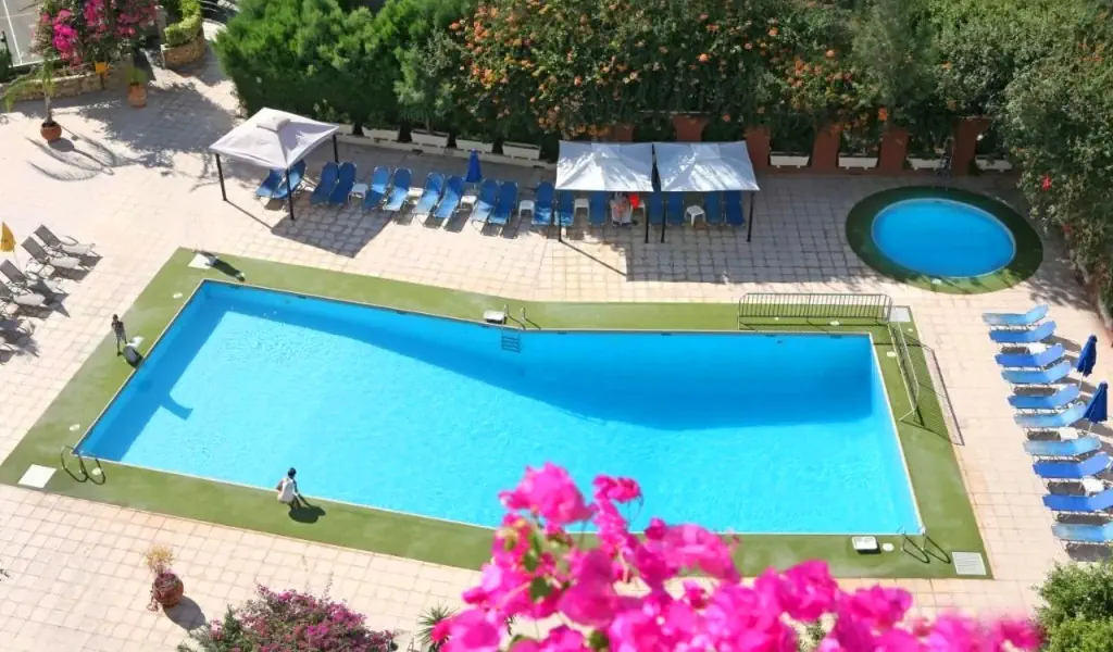 HOTEL: Cypr / Limassol / Navarria 3 (BB,HB,ALL)