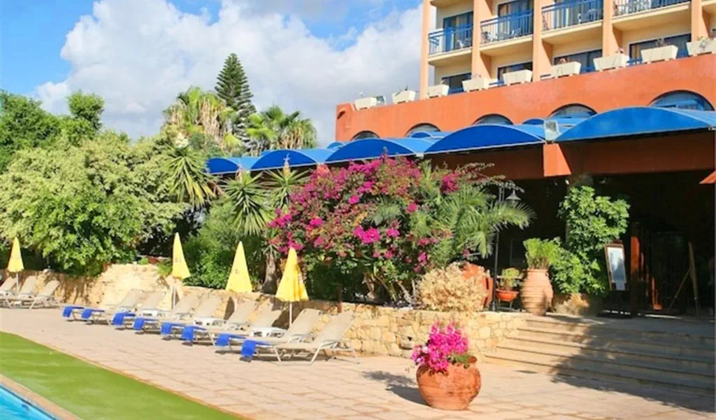 HOTEL: Cypr / Limassol / Navarria 3 (BB,HB,ALL)