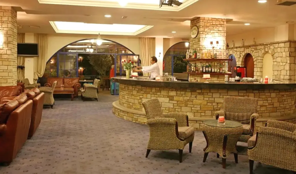 HOTEL: Cypr / Limassol / Navarria 3 (BB,HB,ALL)