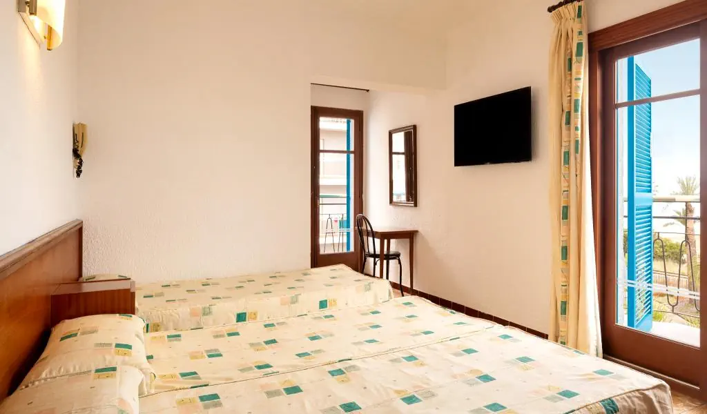 HOTEL: Costa Brava / Malgrat de Mar / HTop Planamar 3 (HB,ALS,ALL) + opis ALL