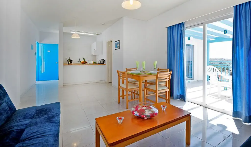 HOTEL: Cypr / Pafos / Sunny Hill Hotel Apt 3(2) (RO,BB,HB)