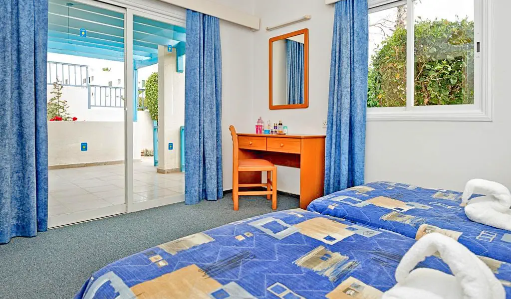 HOTEL: Cypr / Pafos / Sunny Hill Hotel Apt 3(2) (RO,BB,HB)
