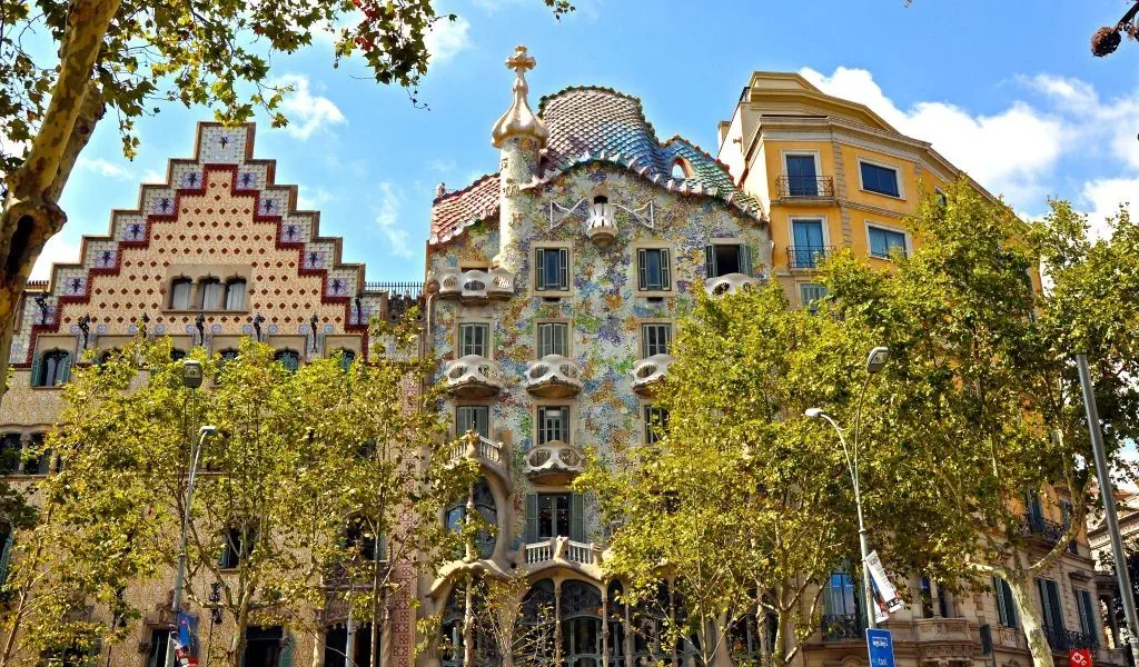 HOTEL: BARCELONA - Poczuj magie miasta ! -  4 DNI