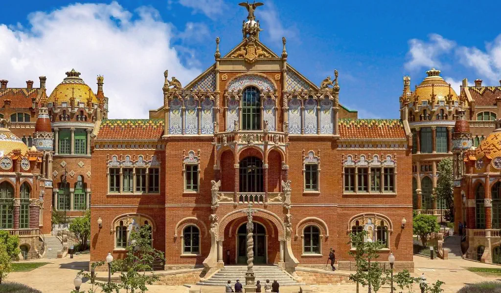 HOTEL: BARCELONA - Poczuj magie miasta ! -  4 DNI