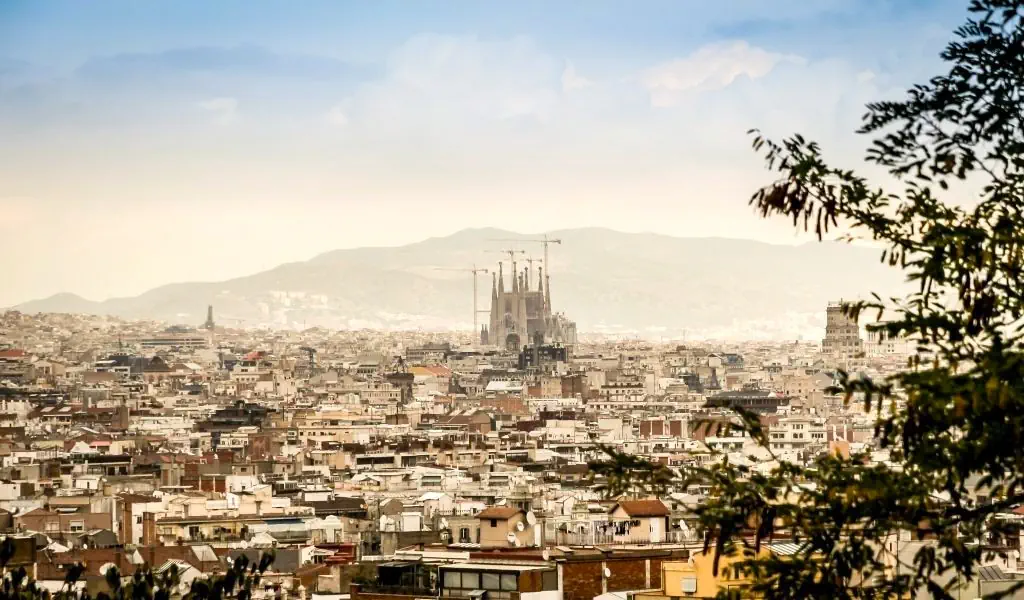 HOTEL: BARCELONA - Poczuj magie miasta ! -  4 DNI