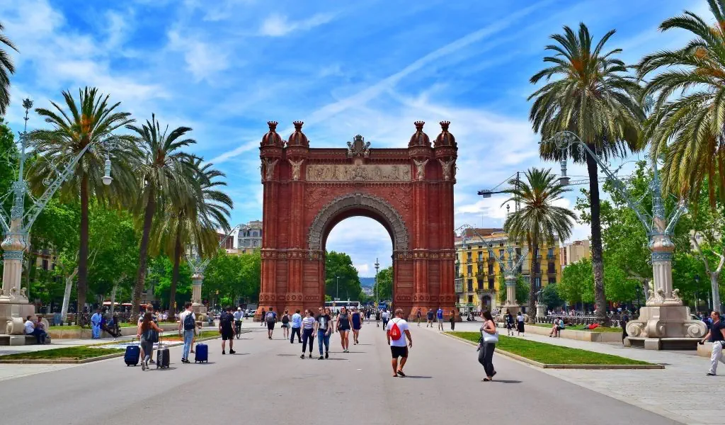 HOTEL: BARCELONA - Poczuj magie miasta ! -  4 DNI