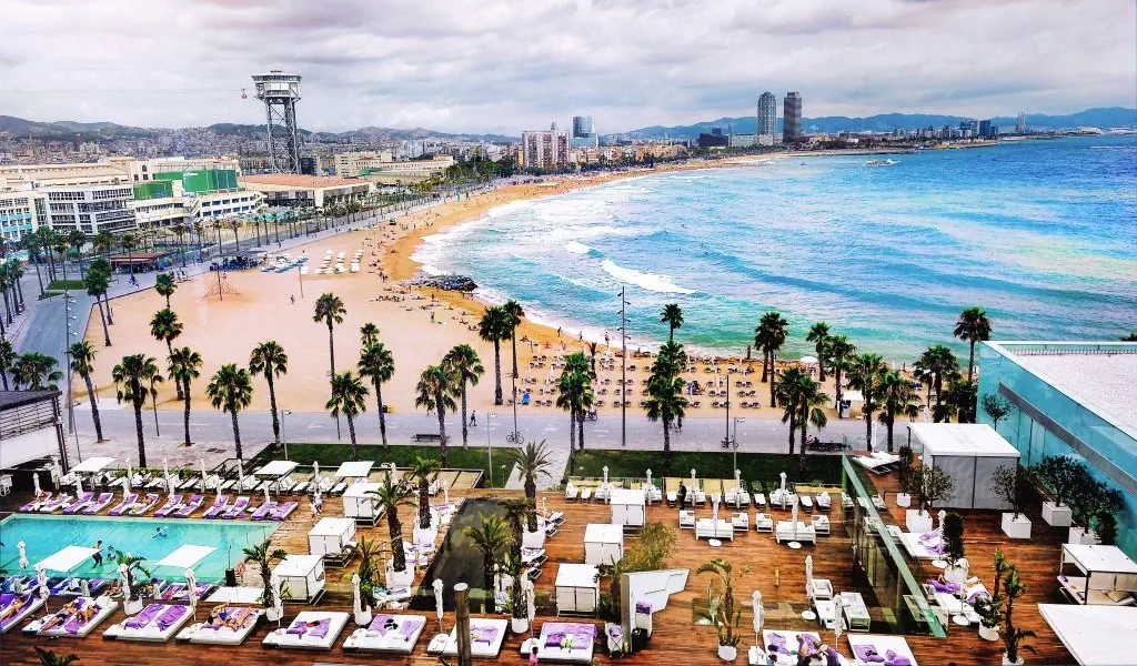 HOTEL: BARCELONA - Poczuj magie miasta ! -  4 DNI