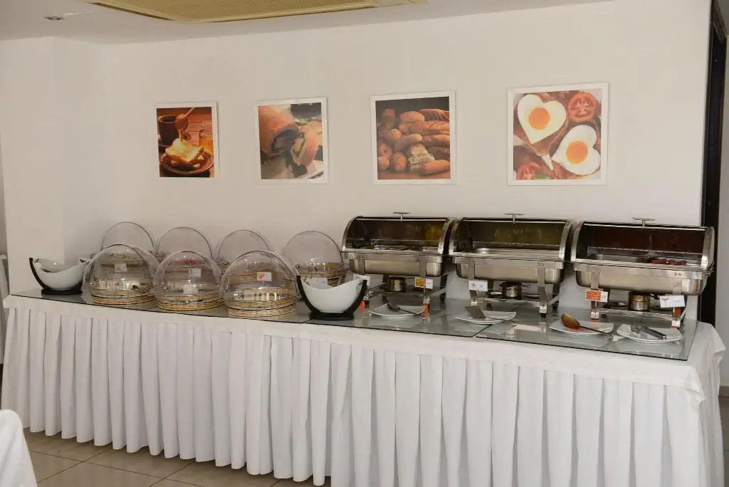 HOTEL: Les Palmiers Hotel** Larnaca