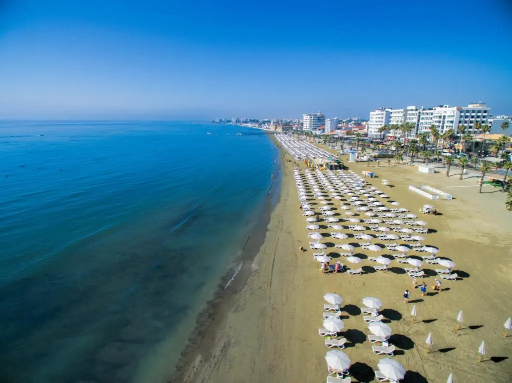 HOTEL: Les Palmiers Hotel** Larnaca