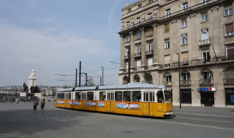 HOTEL: BUDAPESZT - SZLAKIEM WEGIERSKICH WINNIC - 4 dni