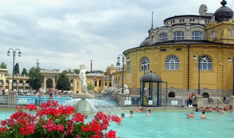 HOTEL: BUDAPESZT - SZLAKIEM WEGIERSKICH WINNIC - 4 dni