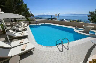 Aparthotel Milenij (Baska Voda)