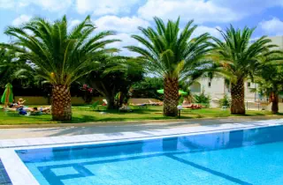 THEONI APARTMENTS