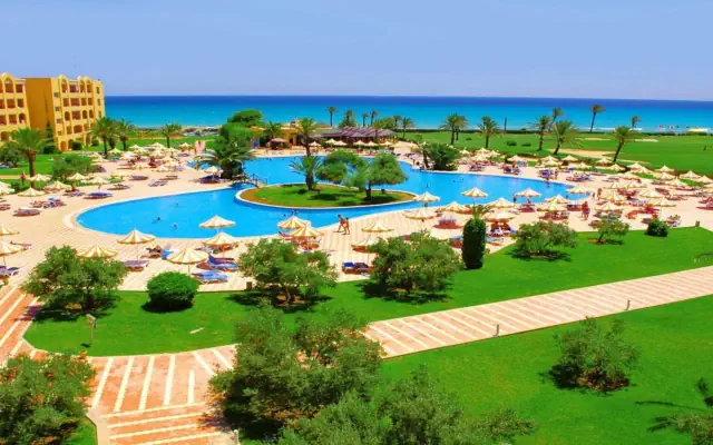 Nour Palace