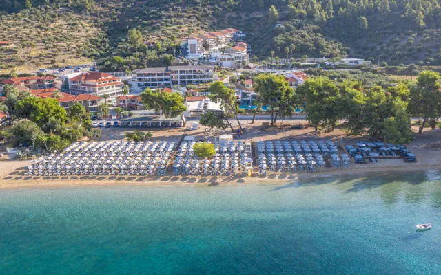 Lagomandra Beach