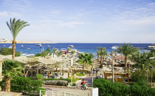 Cataract Layalina & Resort
