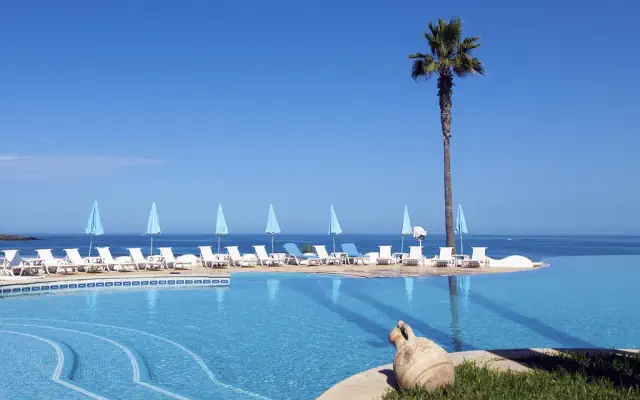 L' Amphitrite Palace Beach Resort & Spa